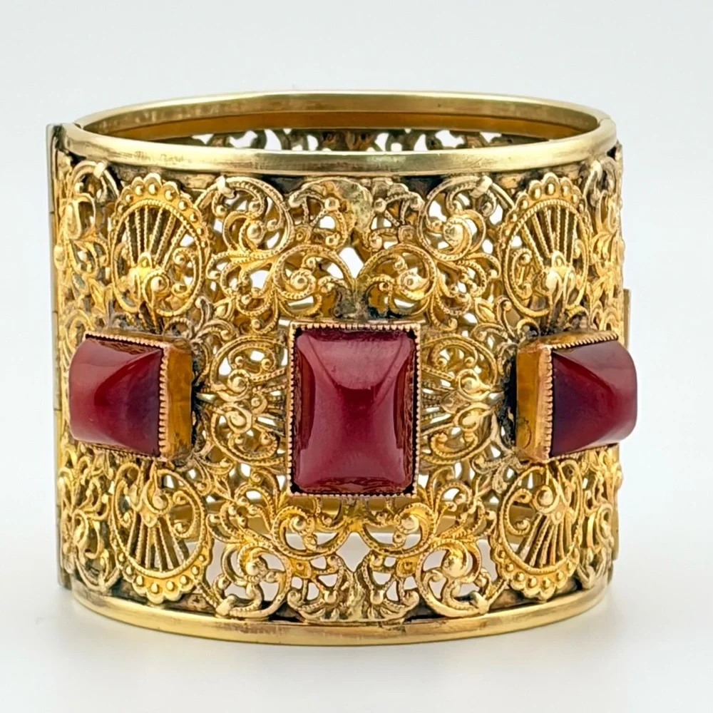 RARE Vintage Napier Gold Plated Brass Filigree Cuff With Carnelian Cabochons. - Picture 1 of 13